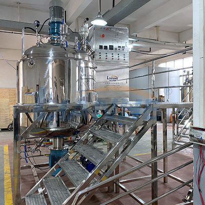 1000L de vaste Hoge Mixer die van de Scheerbeurt Vacuümemulgator Kosmetische Reactor verwarmen