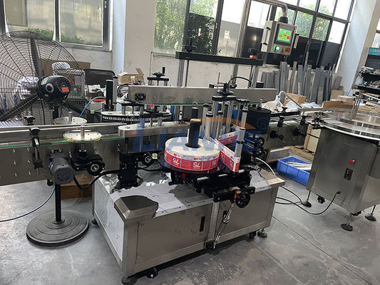 Automatische 4 Pijpen Kleverige Lotion Vloeibare het Vullen Machine voor Zeep Detergent Shampoo